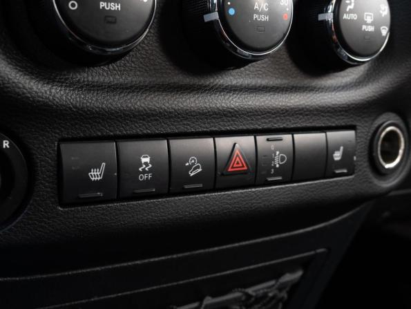 Jeep Wrangler III (JK) с пробегом 2013 года, цена 2 500 000 рублей, 130138 км, внедорожник, Автокод Объявления