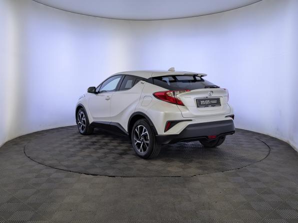 Toyota C-HR I Рестайлинг с пробегом 2021 года, цена 2 895 000 рублей, 47653 км, внедорожник, Автокод Объявления