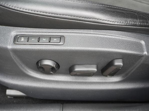 Skoda Octavia III (A7) Рестайлинг с пробегом 2018 года, цена 1 663 000 рублей, 243732 км, лифтбек, Автокод Объявления