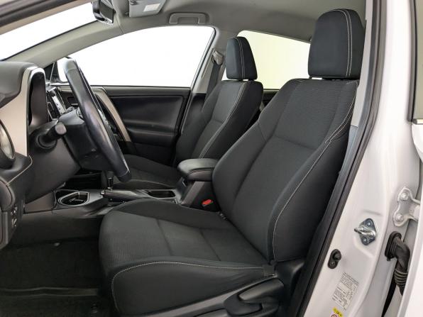 Toyota RAV4 IV (XA40) Рестайлинг с пробегом 2018 года, цена 2 350 000 рублей, 97521 км, внедорожник, Автокод Объявления