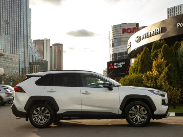 Toyota RAV4 V (XA50) с пробегом 2023 года, цена 3 648 000 рублей, 39276 км, внедорожник, Автокод Объявления