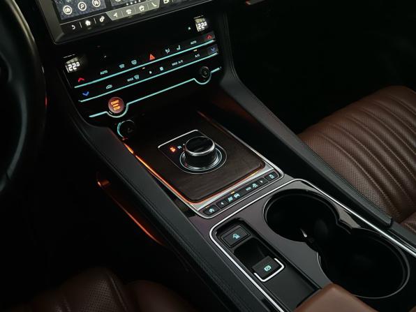 Jaguar F-Pace I с пробегом 2017 года, цена 2 190 000 рублей, 134601 км, внедорожник, Автокод Объявления