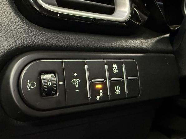 Kia Ceed III Рестайлинг с пробегом 2021 года, цена 1 930 000 рублей, 95828 км, универсал, Автокод Объявления