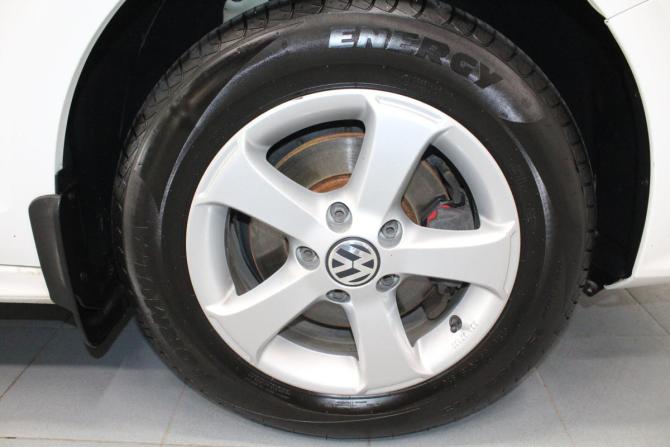 Volkswagen Jetta VI Рестайлинг с пробегом 2015 года, цена 1 099 000 рублей, 144120 км, седан, Автокод Объявления