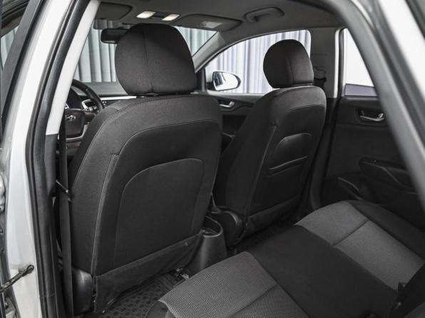 Hyundai Solaris II с пробегом 2018 года, цена 1 250 111 рублей, 268385 км, седан, Автокод Объявления