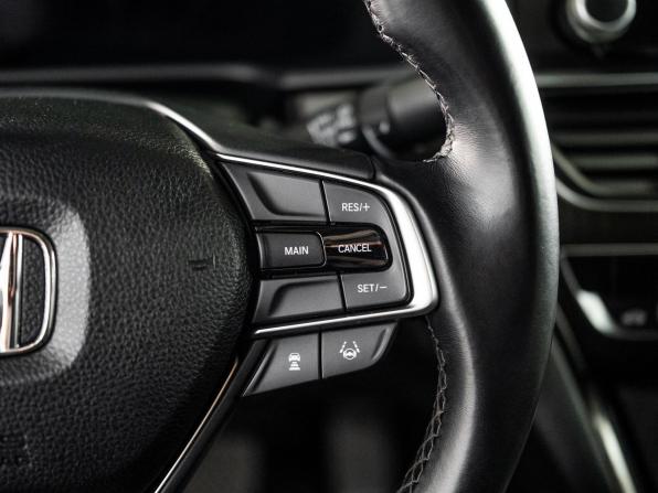 Honda Accord X с пробегом 2018 года, цена 2 030 000 рублей, 101399 км, седан, Автокод Объявления