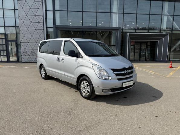 Hyundai Grand Starex I с пробегом 2009 года, цена 689 000 рублей, 349214 км, минивэн, Автокод Объявления