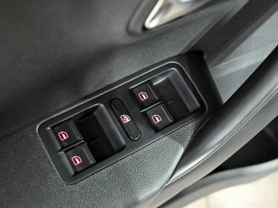 Volkswagen Polo V Рестайлинг Екатеринбург  - изображение 13