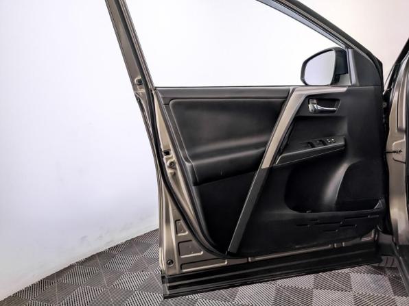 Toyota RAV4 IV (XA40) Рестайлинг с пробегом 2019 года, цена 2 520 000 рублей, 101198 км, внедорожник, Автокод Объявления