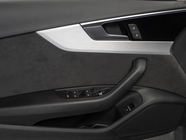 Audi A4 V (B9) Рестайлинг с пробегом 2021 года, цена 4 280 000 рублей, 87015 км, седан, Автокод Объявления