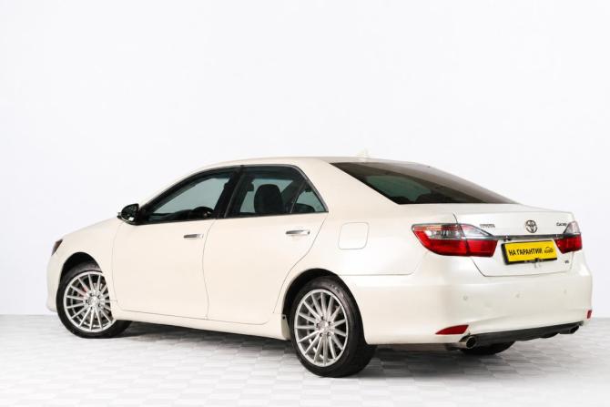Toyota Camry VII (XV50) Рестайлинг с пробегом 2015 года, цена 1 879 000 рублей, 211000 км, седан, Автокод Объявления