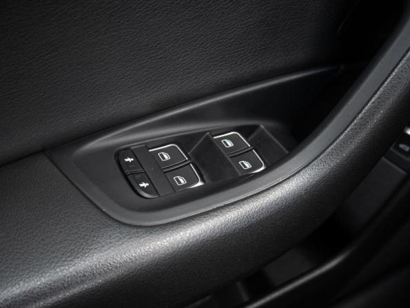 Audi A6 IV (C7) Рестайлинг с пробегом 2015 года, цена 1 700 000 рублей, 266175 км, седан, Автокод Объявления