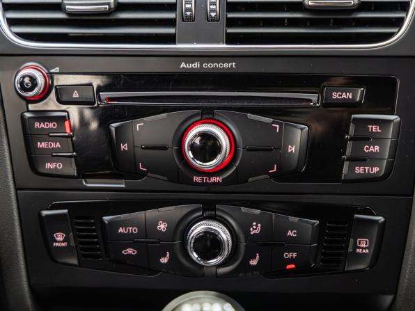 Audi A4 IV (B8) Рестайлинг с пробегом 2013 года, цена 1 228 000 рублей, 231159 км, седан, Автокод Объявления