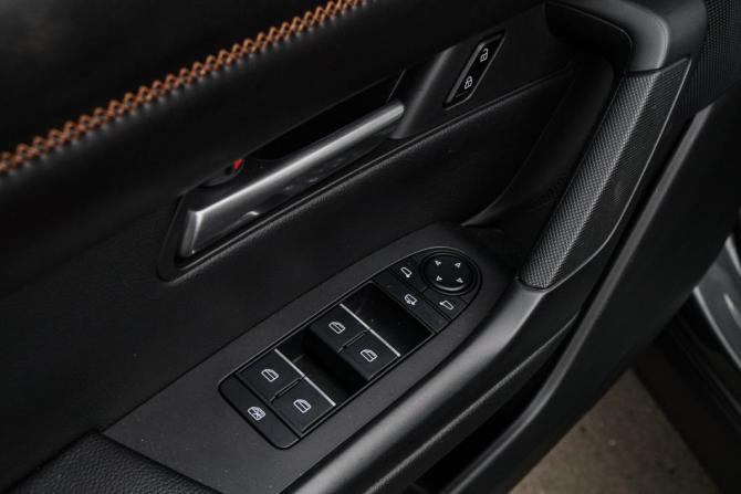 Mazda CX-50 с пробегом 2024 года, цена 3 870 000 рублей, 8077 км, внедорожник, Автокод Объявления