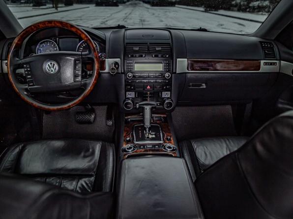 Volkswagen Touareg I Рестайлинг с пробегом 2007 года, цена 1 067 500 рублей, 220000 км, внедорожник, Автокод Объявления