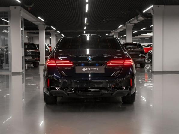 BMW 5 серии VIII (G60/G61/G68) с пробегом 2025 года, цена 8 350 000 рублей, 10392 км, седан, Автокод Объявления