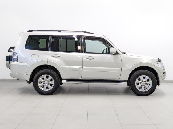 Mitsubishi Pajero IV Рестайлинг 2 с пробегом 2018 года, цена 3 200 000 рублей, 142613 км, внедорожник, Автокод Объявления