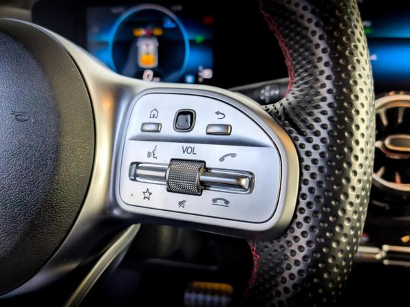 Mercedes-Benz GLB I (X247) с пробегом 2021 года, цена 4 055 000 рублей, 64051 км, внедорожник, Автокод Объявления