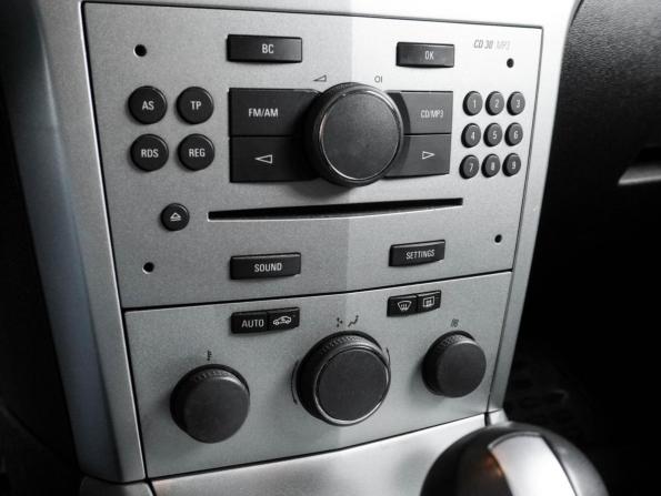 Opel Astra H Рестайлинг с пробегом 2009 года, цена 599 000 рублей, 180706 км, седан, Автокод Объявления