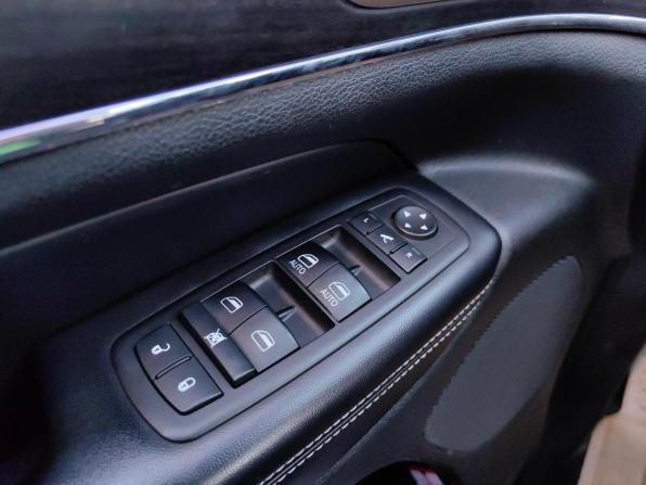 Jeep Grand Cherokee IV (WK2) Рестайлинг с пробегом 2014 года, цена 1 899 000 рублей, 270193 км, внедорожник, Автокод Объявления