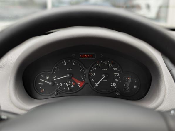 Peugeot 206 с пробегом 2002 года, цена 270 000 рублей, 99213 км, хэтчбек, Автокод Объявления
