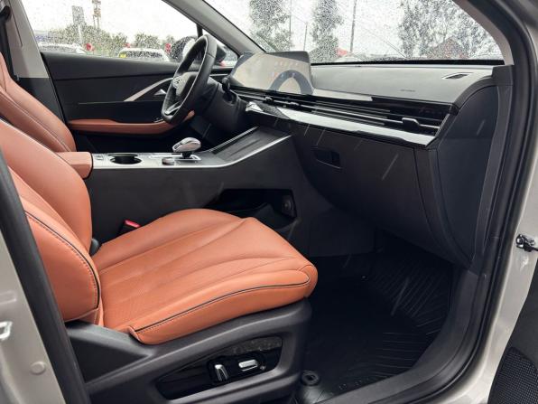Omoda C5 I с пробегом 2023 года, цена 1 729 000 рублей, 13000 км, внедорожник, Автокод Объявления