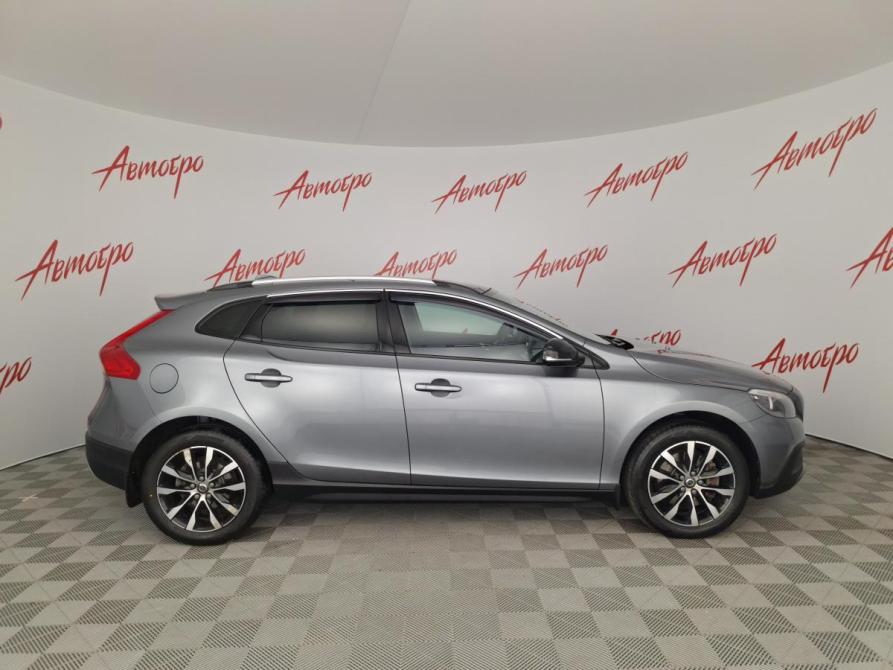 Volvo V40 Cross Country I Рестайлинг Псков  - изображение 3
