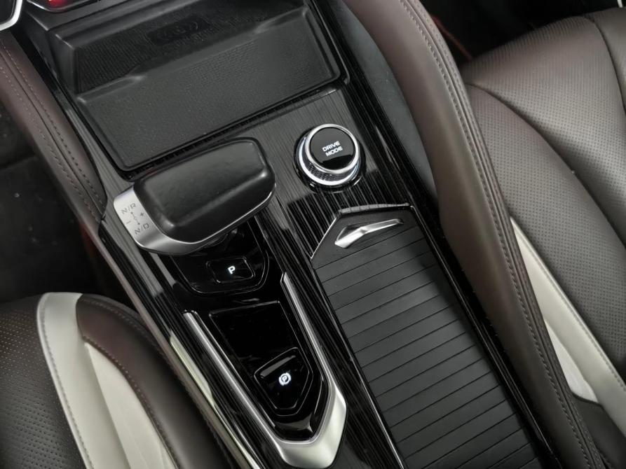 Geely Monjaro I Москва  - изображение 19