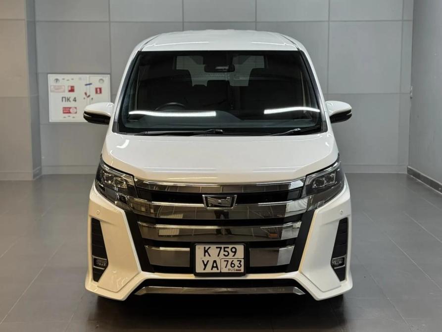 Toyota Noah III (R80) Рестайлинг Красноярск  - изображение 2