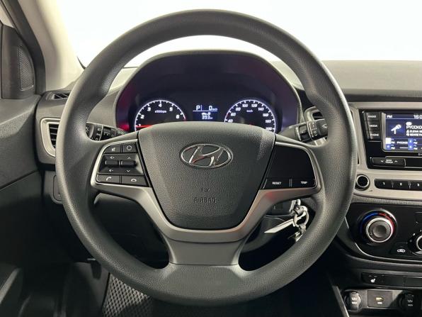 Hyundai Solaris II Рестайлинг с пробегом 2021 года, цена 1 600 000 рублей, 94058 км, седан, Автокод Объявления