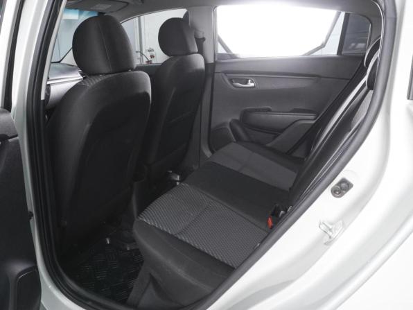 Kia Rio IV с пробегом 2018 года, цена 1 299 000 рублей, 154978 км, хэтчбек, Автокод Объявления