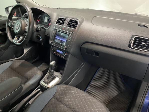 Volkswagen Polo V Рестайлинг с пробегом 2019 года, цена 1 240 000 рублей, 50232 км, седан, Автокод Объявления