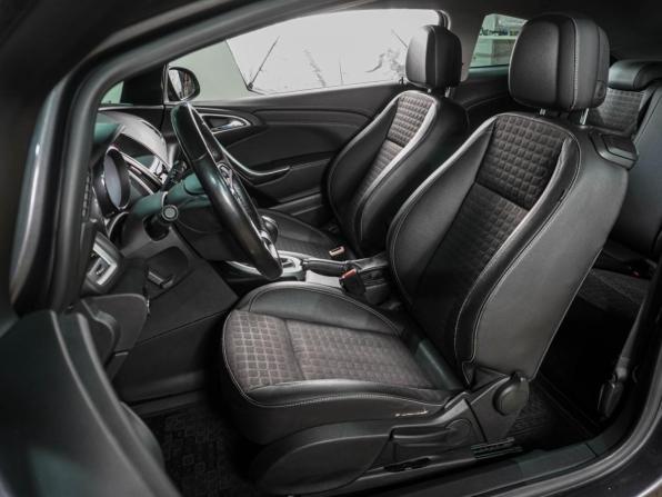 Opel Astra J Рестайлинг с пробегом 2012 года, цена 999 000 рублей, 131780 км, хэтчбек, Автокод Объявления
