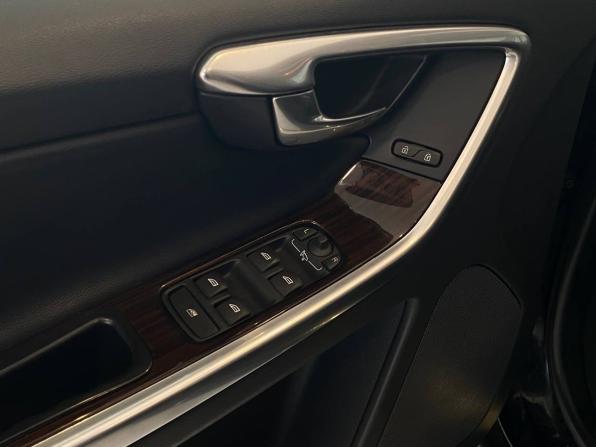 Volvo XC60 I Рестайлинг с пробегом 2015 года, цена 2 397 000 рублей, 111380 км, внедорожник, Автокод Объявления