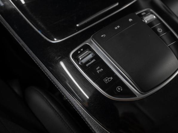 Mercedes-Benz E-Класс V (W213 S213 C238) Рестайлинг с пробегом 2020 года, цена 2 750 000 рублей, 146500 км, седан, Автокод Объявления