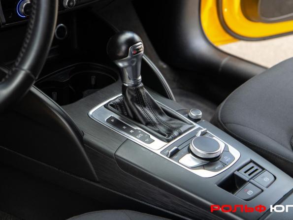 Audi A3 III (8V) Рестайлинг с пробегом 2018 года, цена 1 328 000 рублей, 205226 км, седан, Автокод Объявления