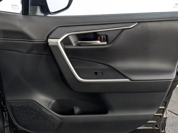 Toyota RAV4 V (XA50) с пробегом 2021 года, цена 3 330 000 рублей, 75006 км, внедорожник, Автокод Объявления