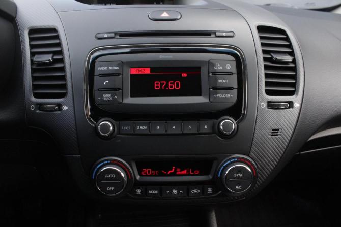 Kia Cerato III Рестайлинг (Classic) с пробегом 2019 года, цена 1 795 000 рублей, 106442 км, седан, Автокод Объявления