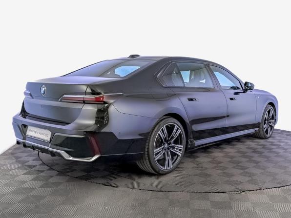 BMW 7 серии VII (G70) с пробегом 2023 года, цена 12 250 000 рублей, 53310 км, седан, Автокод Объявления