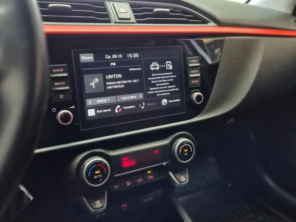 Kia Rio IV Рестайлинг с пробегом 2021 года, цена 1 750 000 рублей, 84000 км, хэтчбек, Автокод Объявления