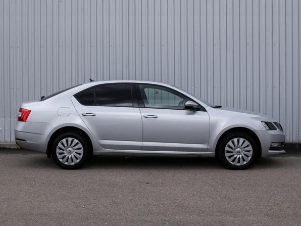 Skoda Octavia III (A7) Рестайлинг с пробегом 2020 года, цена 1 699 000 рублей, 146450 км, лифтбек, Автокод Объявления