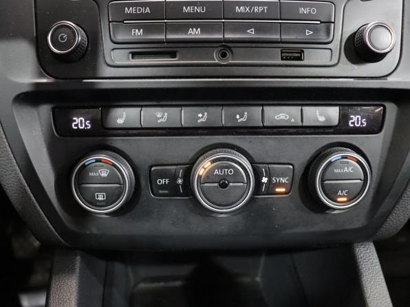 Volkswagen Jetta VI с пробегом 2015 года, цена 950 000 рублей, 149693 км, седан, Автокод Объявления