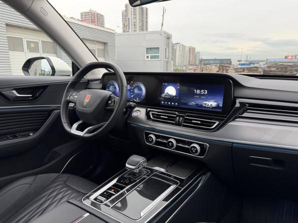 Hongqi HS5 I Рестайлинг с пробегом 2024 года, цена 3 295 000 рублей, 2667 км, внедорожник, Автокод Объявления