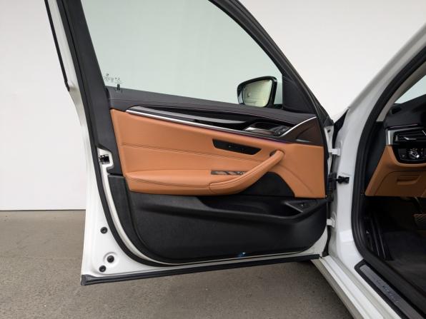 BMW 5 серии VII (G30/G31/G38) Рестайлинг с пробегом 2022 года, цена 5 200 000 рублей, 69342 км, седан, Автокод Объявления