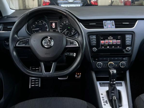 Skoda Octavia III (A7) с пробегом 2014 года, цена 1 350 000 рублей, 210144 км, лифтбек, Автокод Объявления