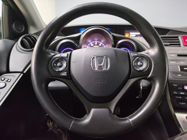 Honda Civic IX с пробегом 2013 года, цена 1 350 000 рублей, 112872 км, хэтчбек, Автокод Объявления