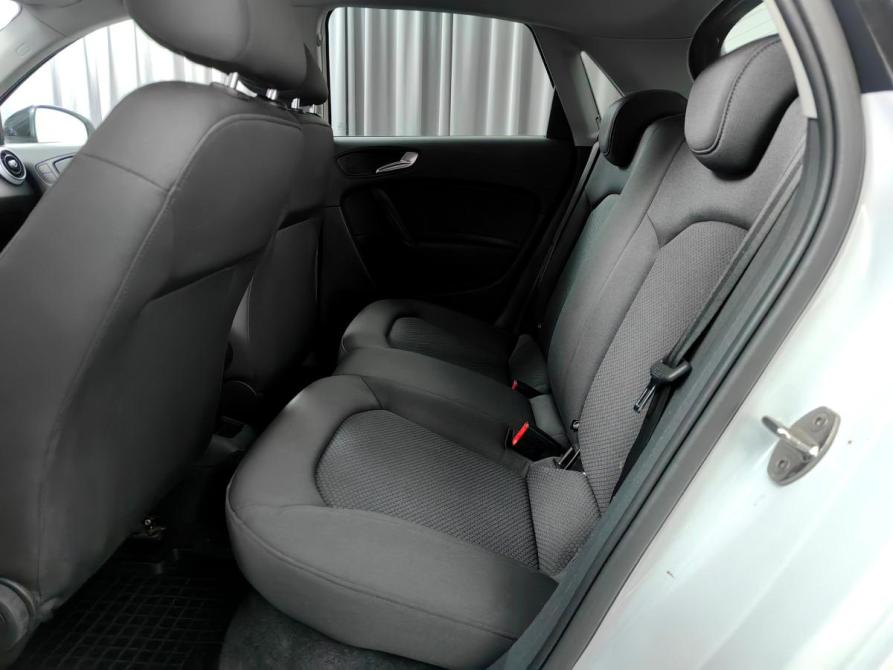 Audi A1 I (8X) Москва  - изображение 11