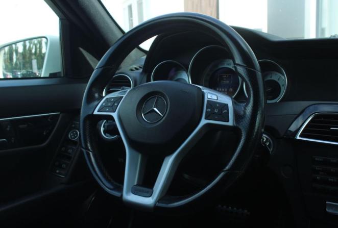 Mercedes-Benz C-Класс III (W204) Рестайлинг с пробегом 2012 года, цена 1 300 000 рублей, 219230 км, седан, Автокод Объявления