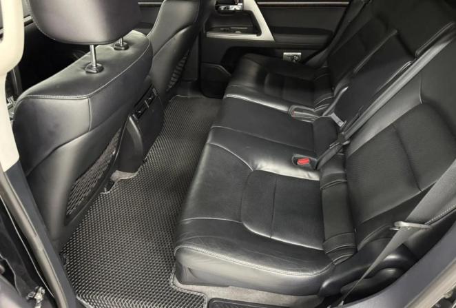 Toyota Land Cruiser 200 Series Рестайлинг 1 с пробегом 2014 года, цена 3 750 000 рублей, 250707 км, внедорожник, Автокод Объявления
