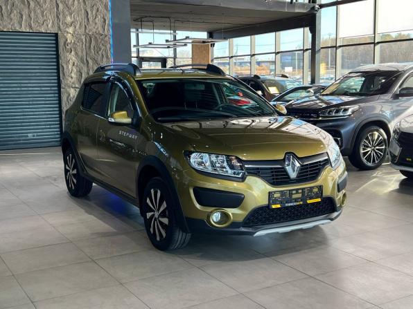 Renault Sandero II с пробегом 2017 года, цена 1 235 000 рублей, 89100 км, хэтчбек, Автокод Объявления